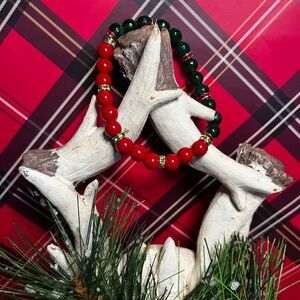 Elegant Red and Green Beaded Bracelet